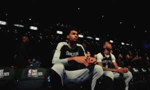 Podsumowanie wieczoru NBA: Spurs pokonują Kings (132-104)!