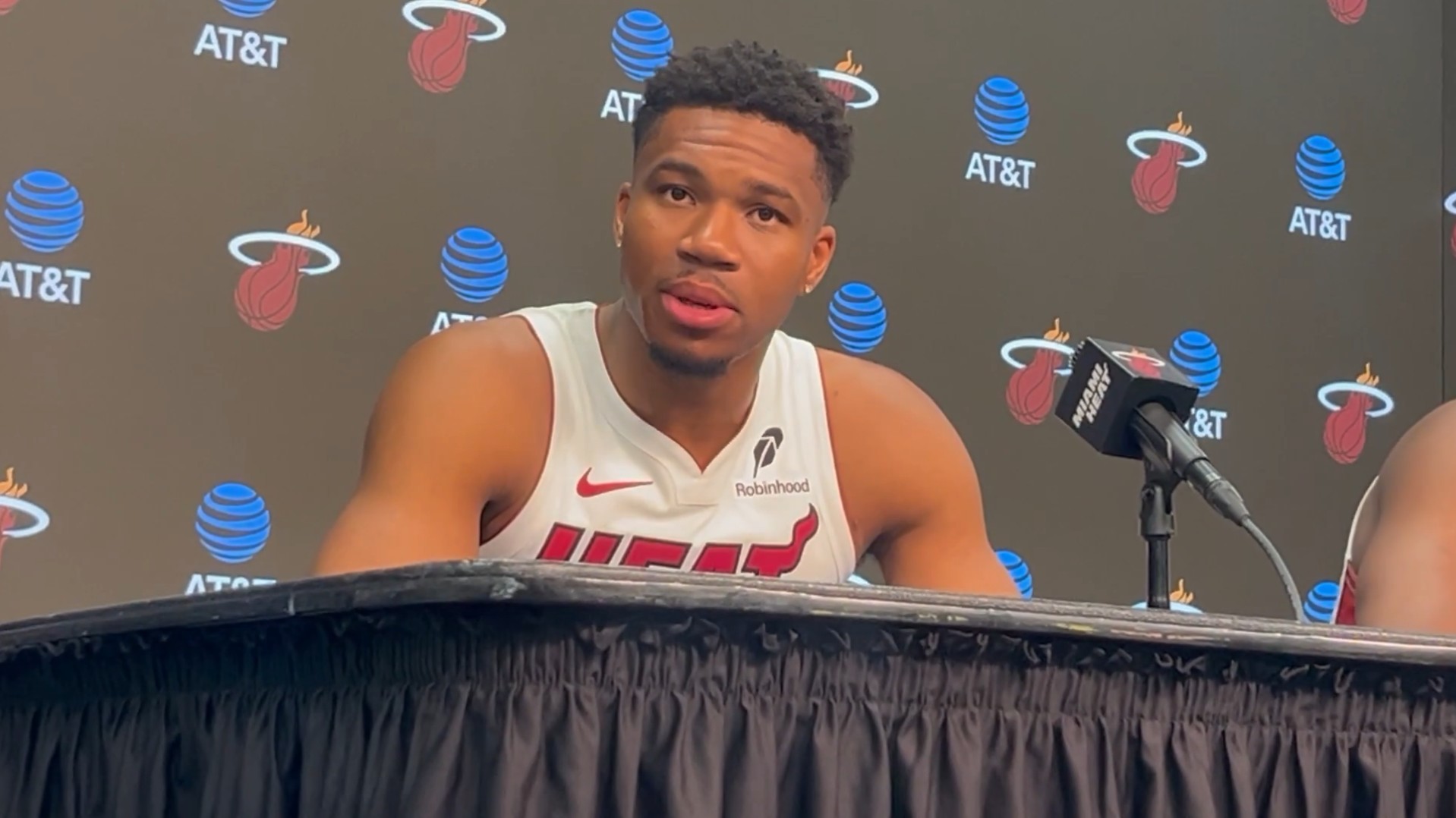 Giannis Antetokounmpo wierzy, że nadal może być najlepszym zawodnikiem na świecie