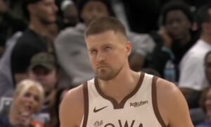Kristaps Porzingis (wreszcie) przekazuje jakąś wiadomość: „Myślę, że bardzo szybko poczuję się lepiej”