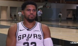 Tobias Harris (Spurs) kontuzjowany w łydkę i niepewny wznowienia meczu