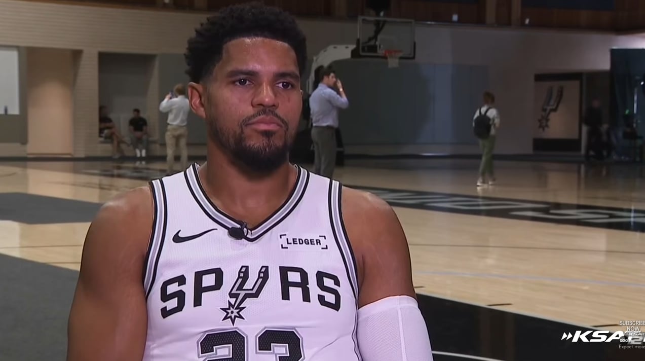 Tobias Harris (Spurs) kontuzjowany w łydkę i niepewny wznowienia meczu